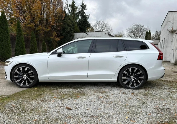 Volvo V60 cena 111900 przebieg: 113315, rok produkcji 2019 z Buk małe 154